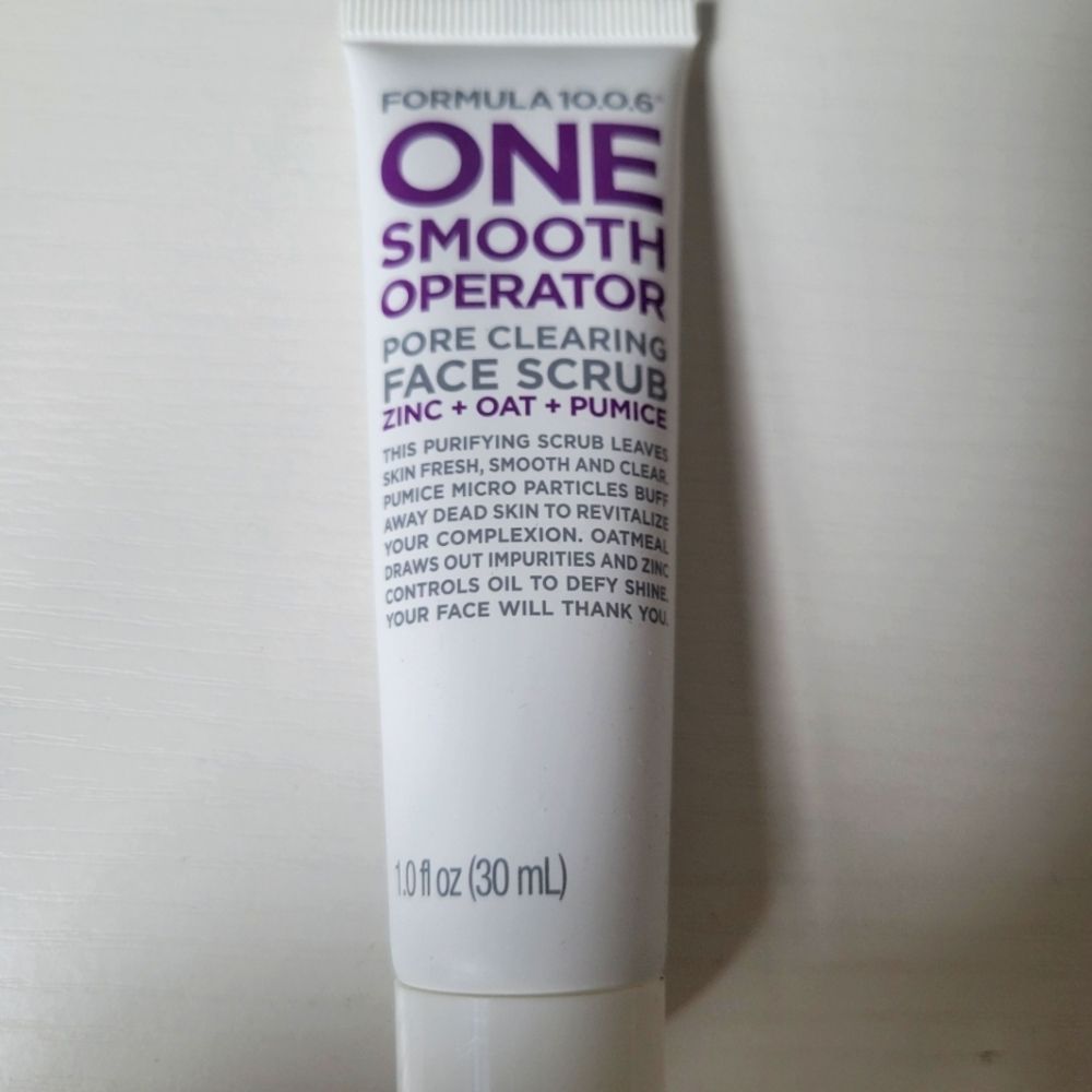 Formula 10.0.6 One Smooth Operator Pore Clearing Face Scrub